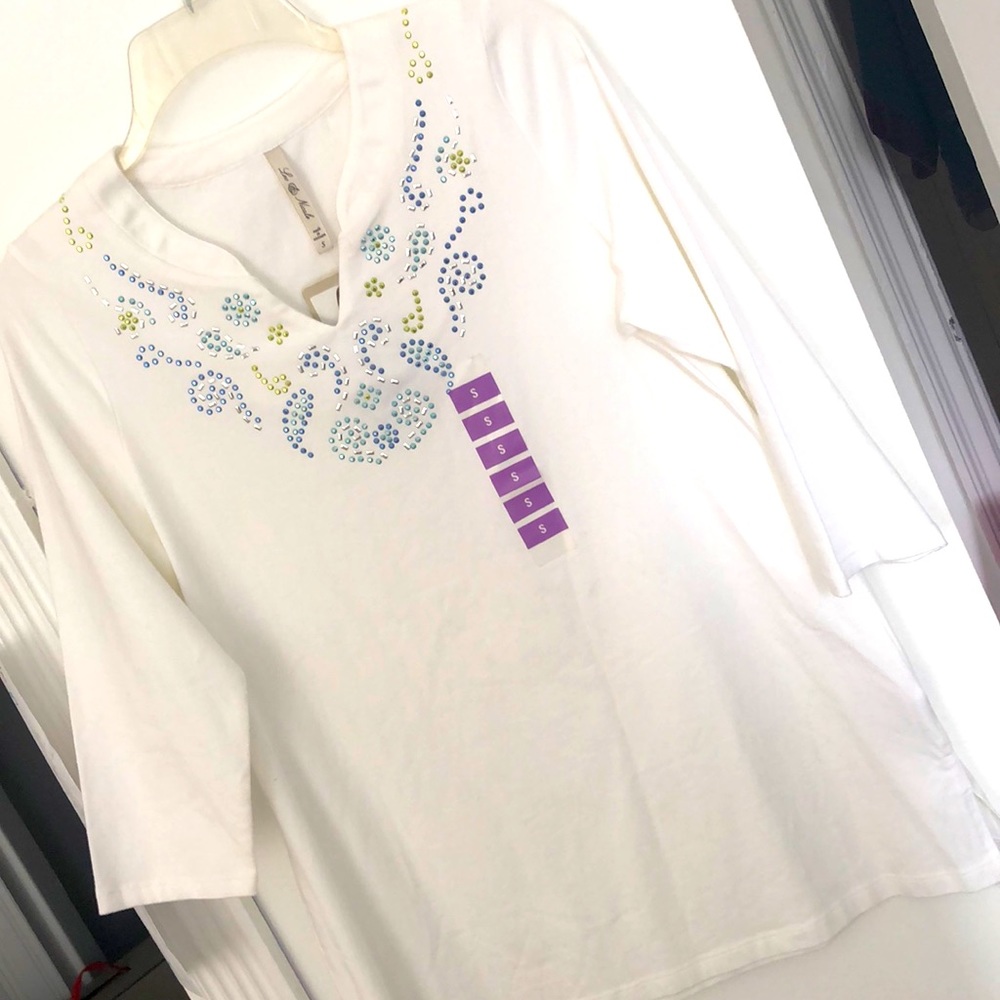 NWT Leo Nicole longsleeved white shirt